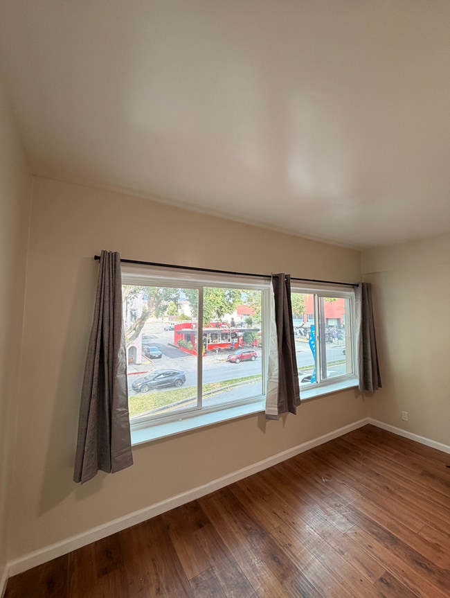 Photo - ADELI PROPERTIES Apartment