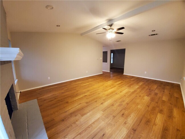 Foto del edificio - 2665 Piping Rock Trail