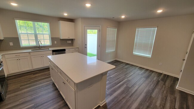 Foto del edificio - 3 bed, 2.5 Bath Townhome Available in Reid...