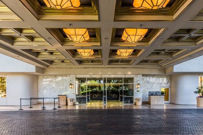 Building Photo - Stunning MGM Studio Strip View 16611