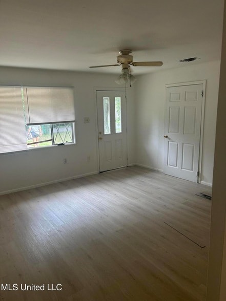 Building Photo - 2534 Cypress Ave