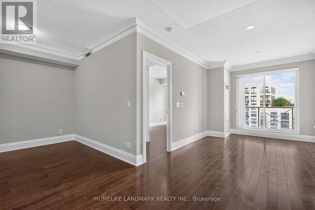 Photo du bâtiment - 8228 Birchmount Rd