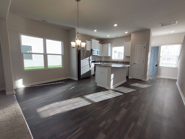 Foto del edificio - 112 Chandler Ct