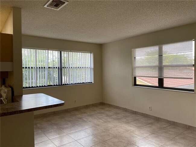 Foto del edificio - 11628 NW 26th Ct