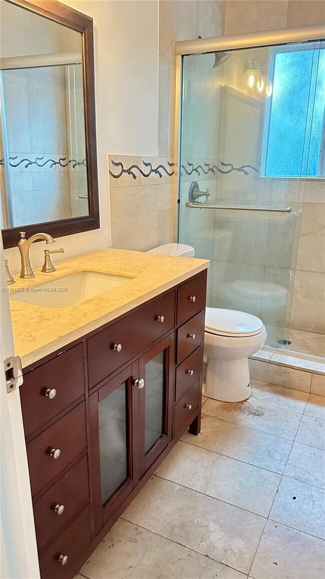 Building Photo - 4460 NE 13th Terrace