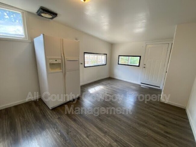 Foto del edificio - 659 N 10th St