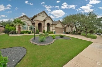 Building Photo - 205 Lake Como Dr