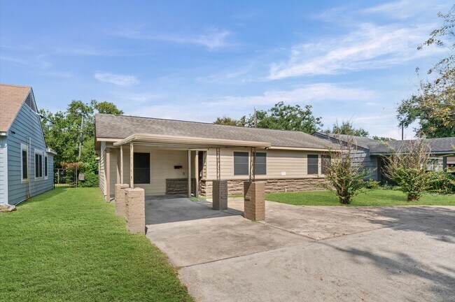 Building Photo - 5107 Gren St