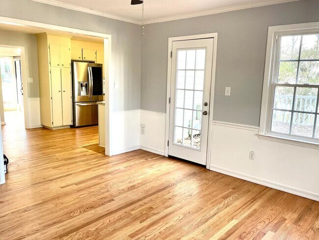 Building Photo - Room in 5 Bedroom Home at Woodshed Cir