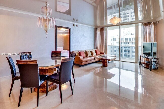 Building Photo - 17201 Collins Ave