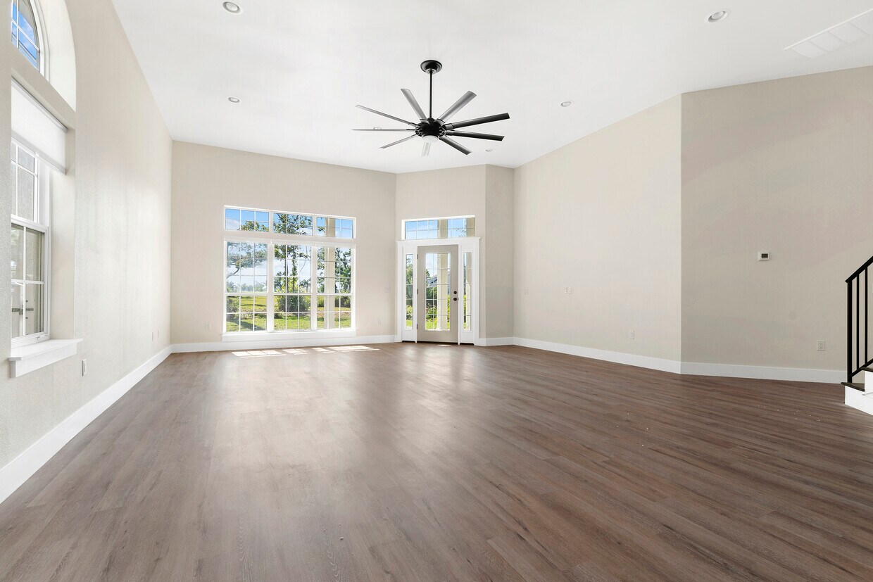 Foto principal - 2501 Country Club Dr