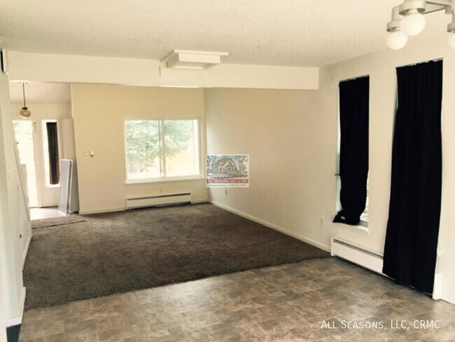 Building Photo - 5373 Smokehouse Lane