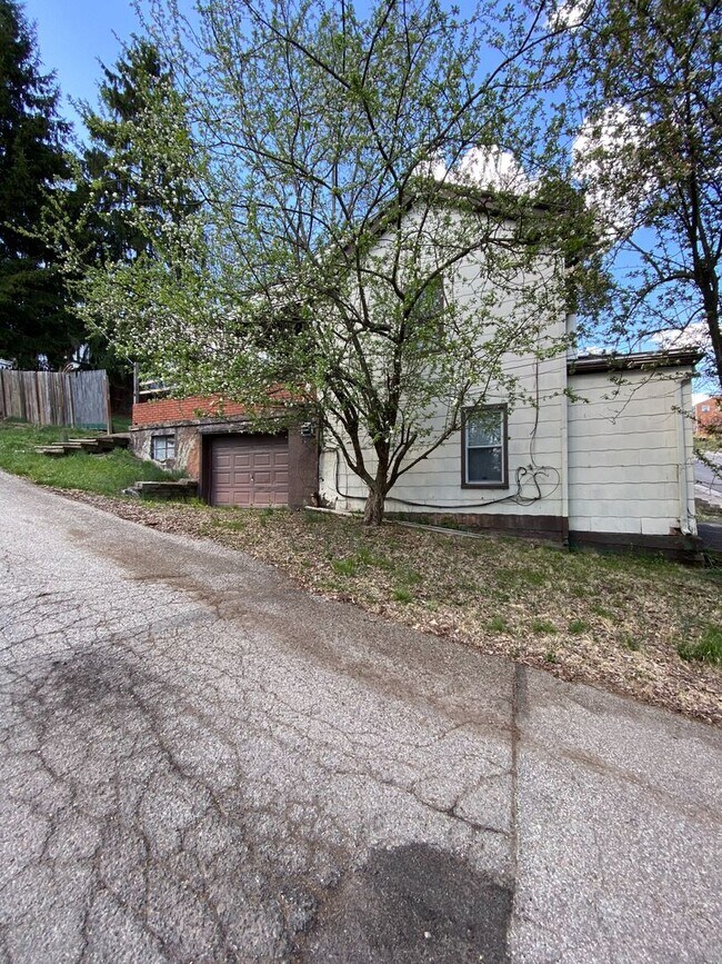 Foto del edificio - 388 Republic St