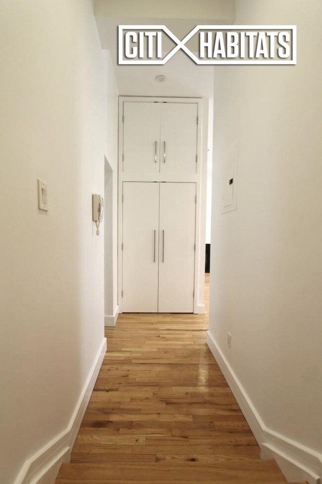 Foto del edificio - 100 W 81st St