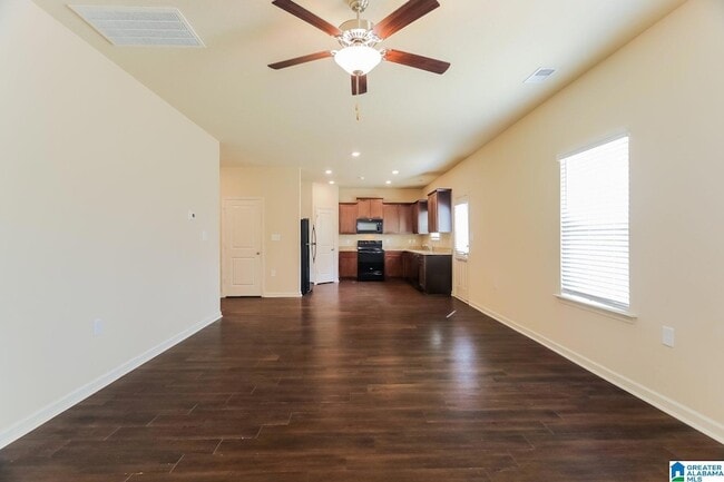 Foto del edificio - 275 Smith Glen Dr