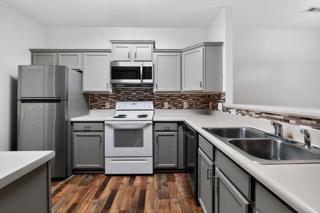 Building Photo - 16324 Redstone Mountain Ln