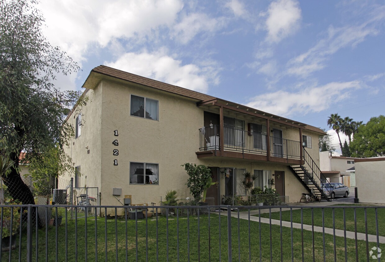 Studio, Apartments in Ontario, CA Westside Rentals