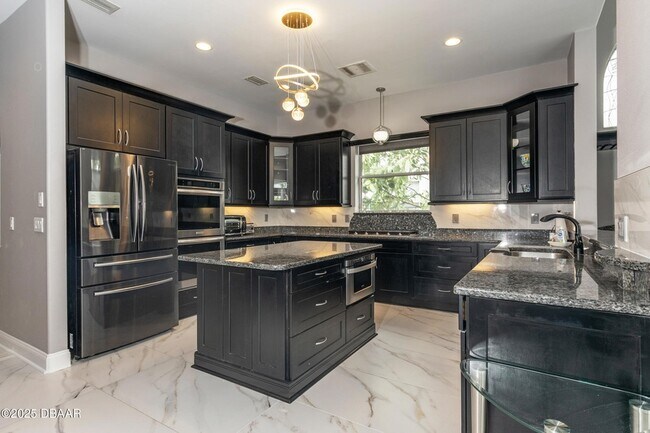 Foto del edificio - 3548 John Anderson Dr