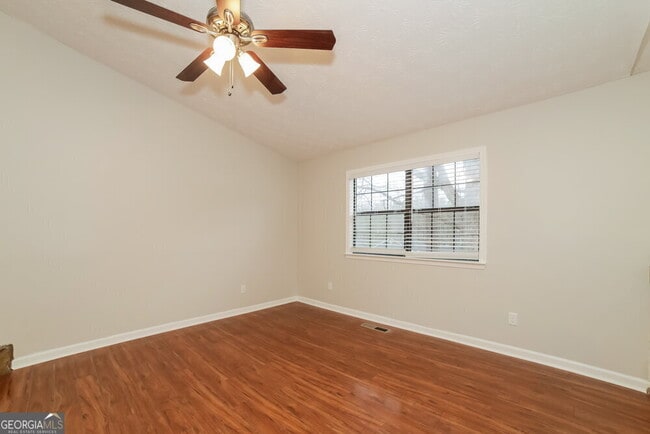 Building Photo - 1620 Olde Spring Trail