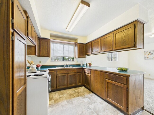 Foto del edificio - Charming 2-Bedroom Home in the Heart of Mc...