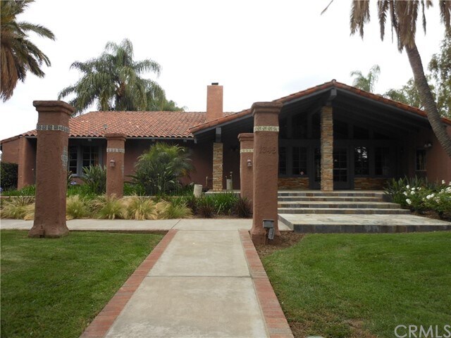 Primary Photo - 1345 Cabrillo Park Dr
