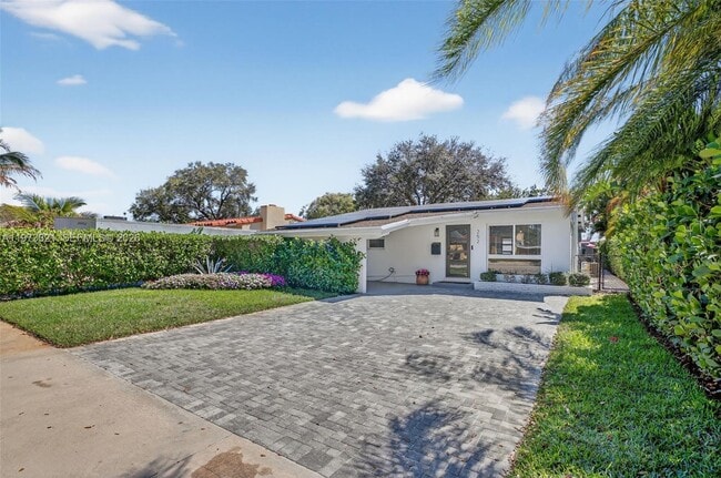 Foto del edificio - 252 SW 23rd St