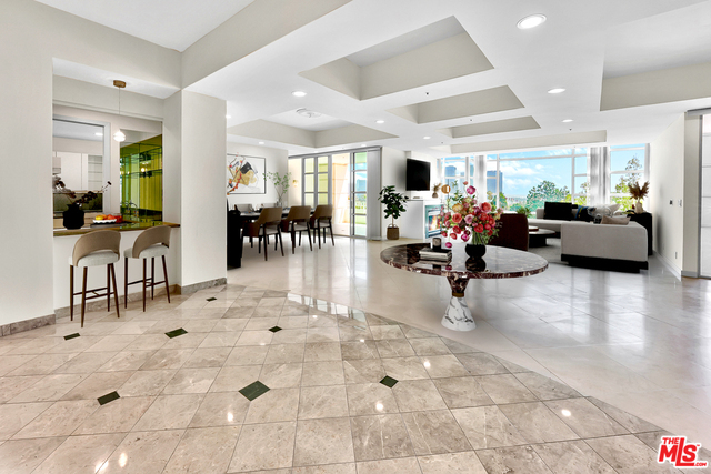 Foto del edificio - 10380 Wilshire Blvd
