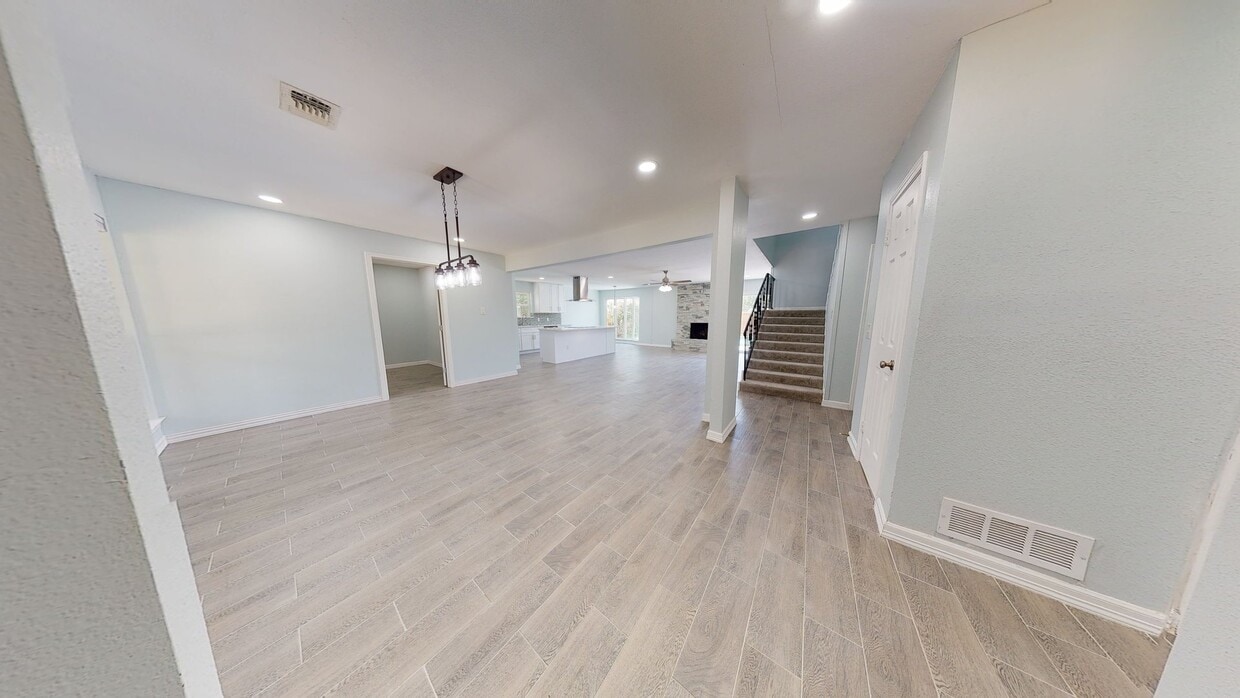 Photo - 2704 Regal Rd House