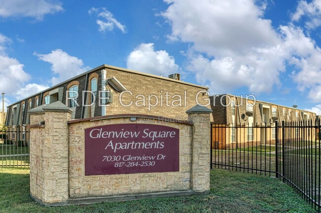 Building Photo - 7040 Glenview Dr