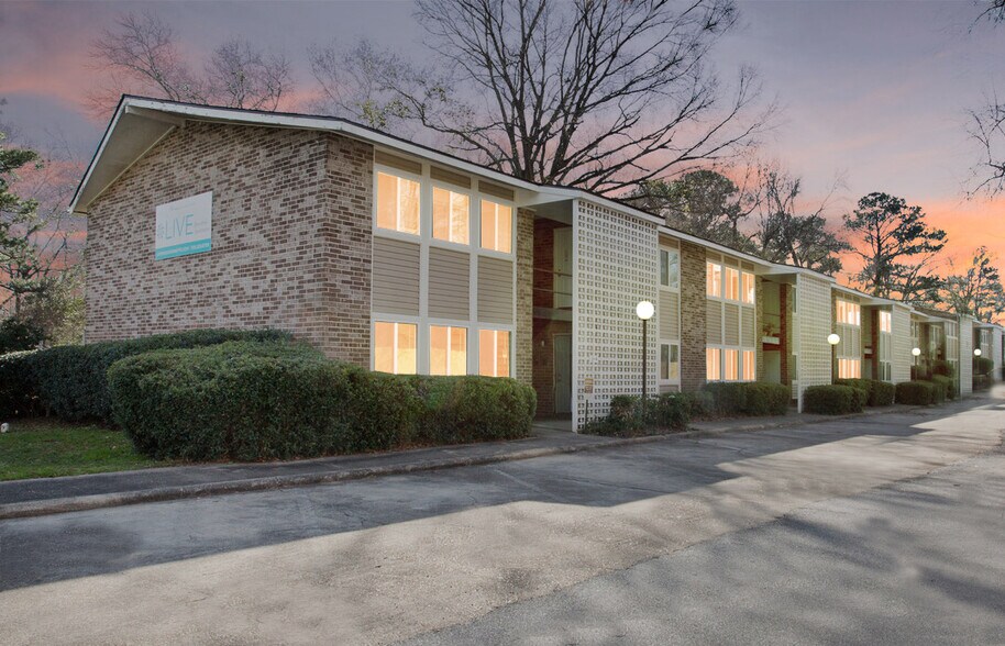 Residence at Live Marathon