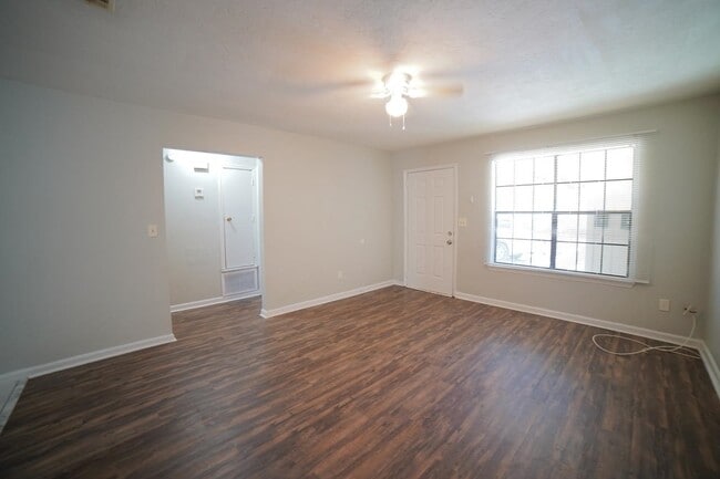 Building Photo - 1312 Nylic St