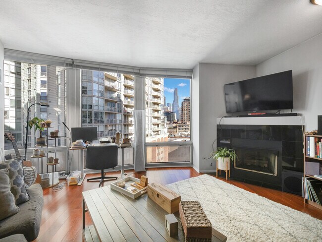 Foto del edificio - 600 N Kingsbury St