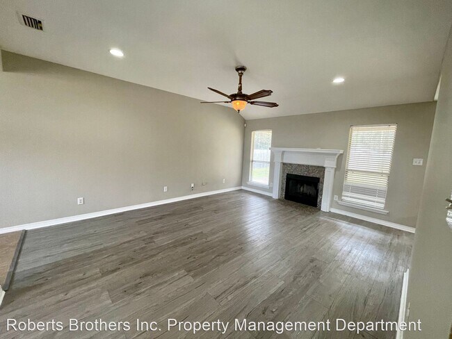 Building Photo - 3 br, 2 bath House - 8356 Willow Trace Loop