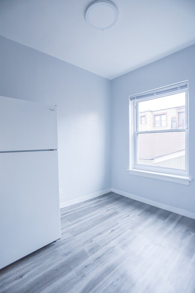 Foto del edificio - 6948 N Ashland Blvd