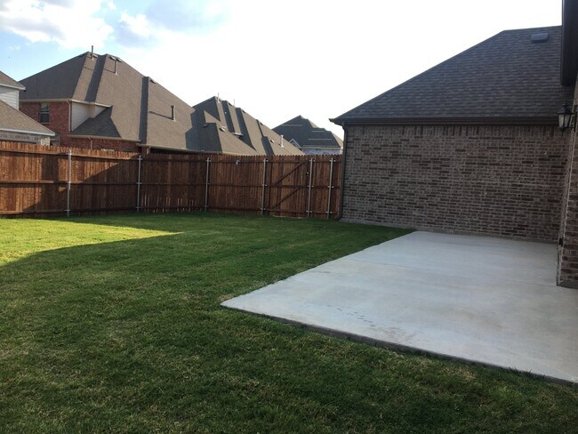 Building Photo - 13095 Platt Dr