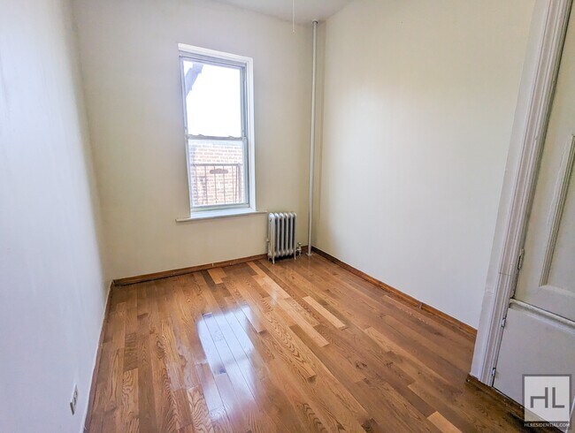 Building Photo - 417 GRANT AVENUE