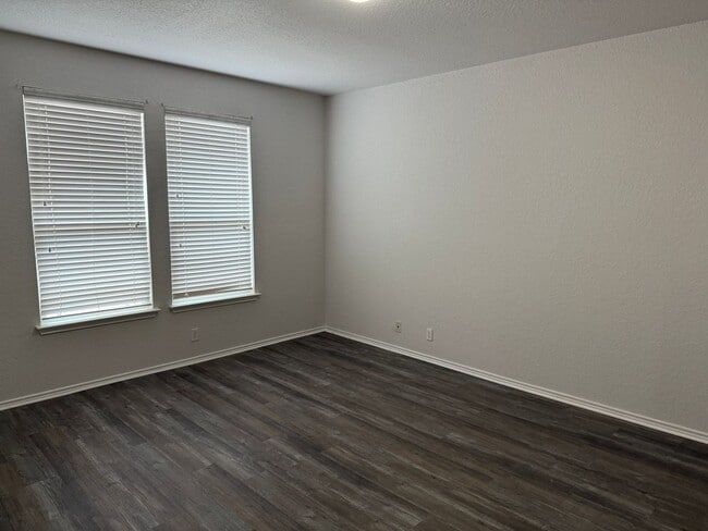 Photo - Tausch farms House