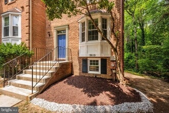 Building Photo - 2615 Chivalry Ct