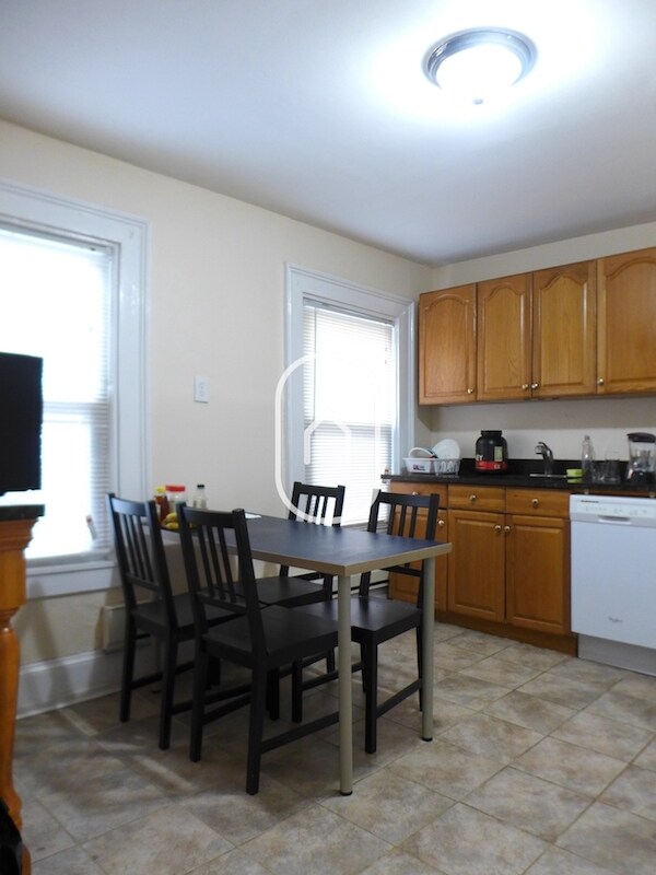 Foto del edificio - 78 E Brookline St