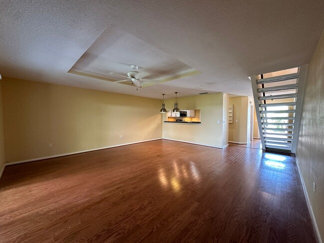 Building Photo - 309 Orange Blossom Dr
