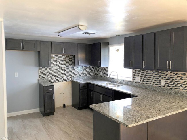 Building Photo - 3 br, 2 bath House - 4300 Gosnold Ave