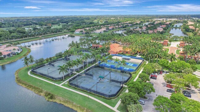 Foto del edificio - 9925 Via Elegante