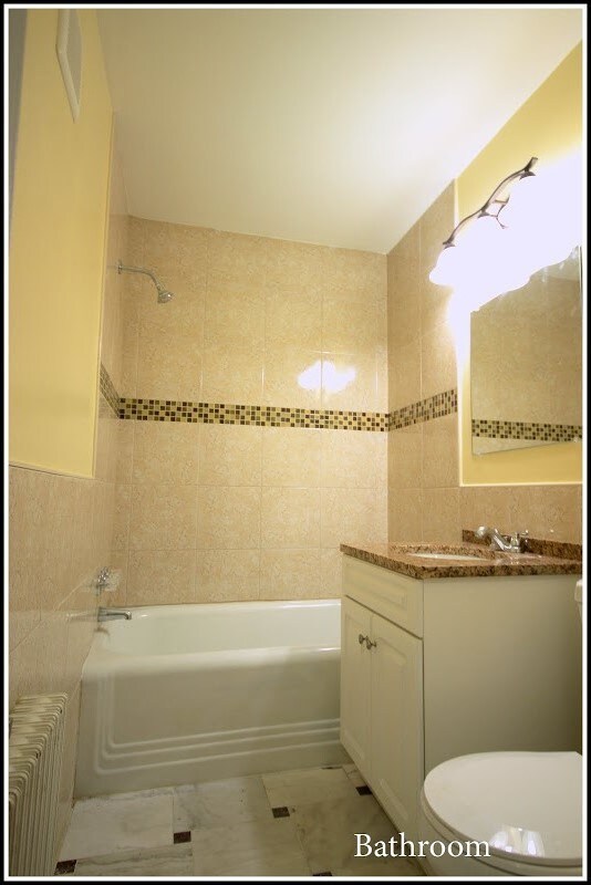 Building Photo - 1253 Raum St NE