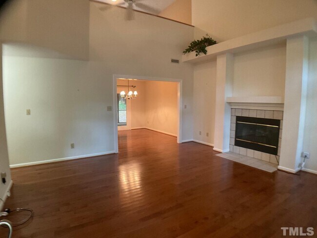 Foto del edificio - 206 Wild Oak Ln