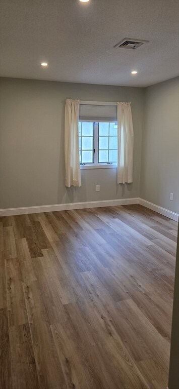 Foto del edificio - 284 N Main St