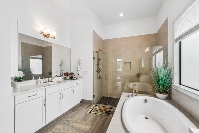Foto del edificio - 8795 Grand Prix Ln