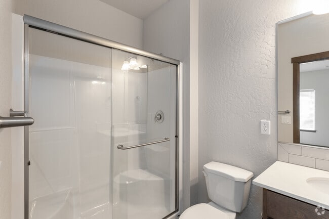 2BR, 2BA - 1,118SF - Riverside at Coyote Rock