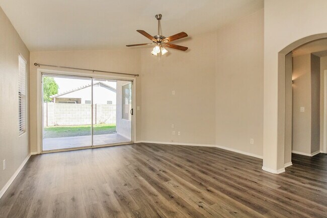 Building Photo - 8234 W Pima St