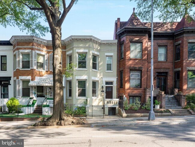 Foto del edificio - 21 Rhode Island Ave NW
