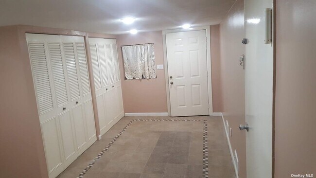 Foto del edificio - 249-30 148th Ave